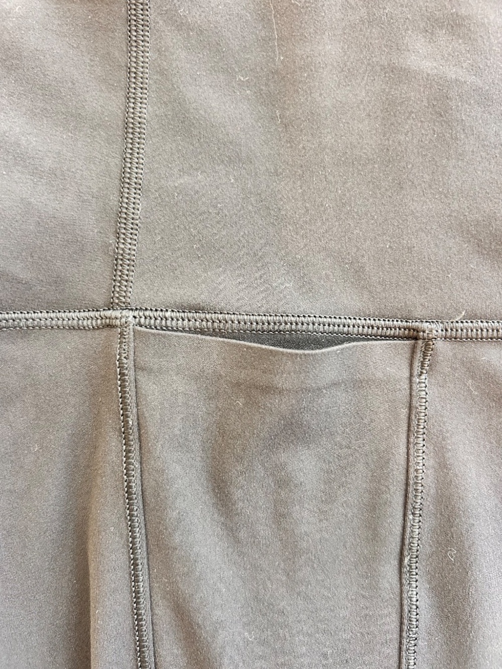 Black Vuori Athletic Leggings - Picture 7 of 9